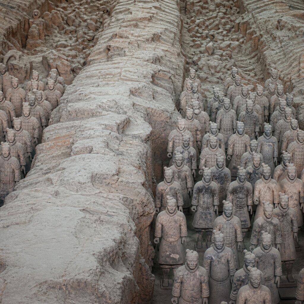 Historical illustration: Assembly of the Terracotta Army of Qin Shi Huang's Mausoleum